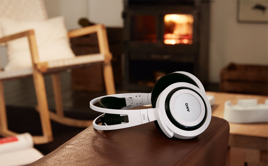 K 935 Digital wireless AKG sound for unimpaired listening pleasure - Image